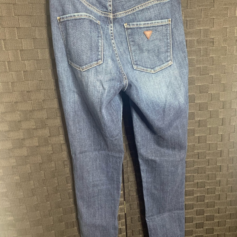 ❓Guess high waisted thin and soft denim - Picture 2 of 2